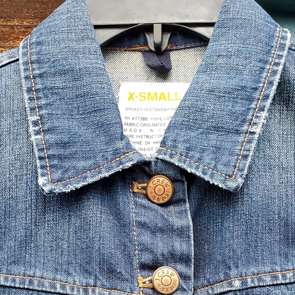 J Crew Distressed Jean Jacket Denim Medium Wash Blue XS Trucker - Picture 8 of 10